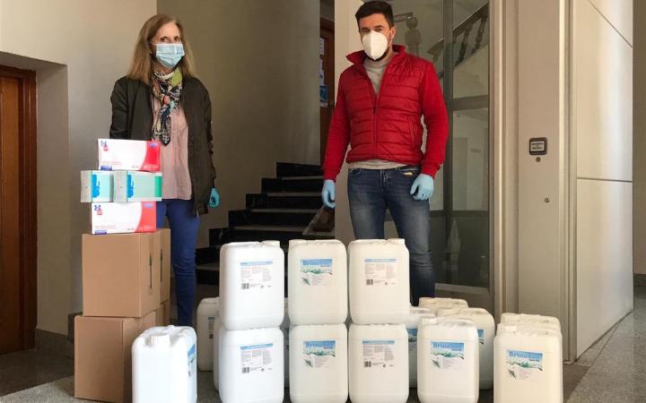 Agropal Ganadera dona 250 litros de desinfectante líquido